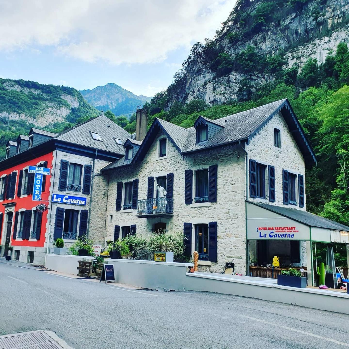 Auberge La Caverne Laruns Exteriör bild